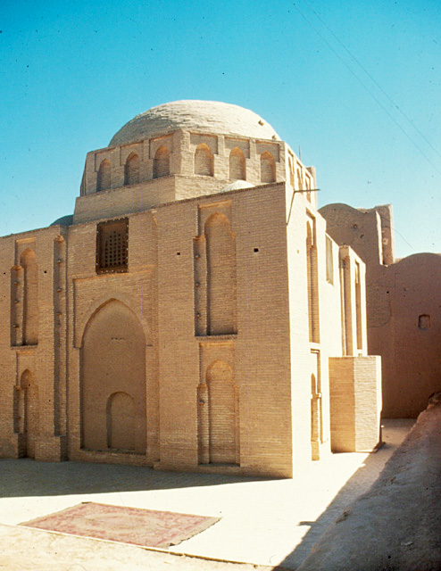 Mashhad-i Davazdah Imam in Yazd