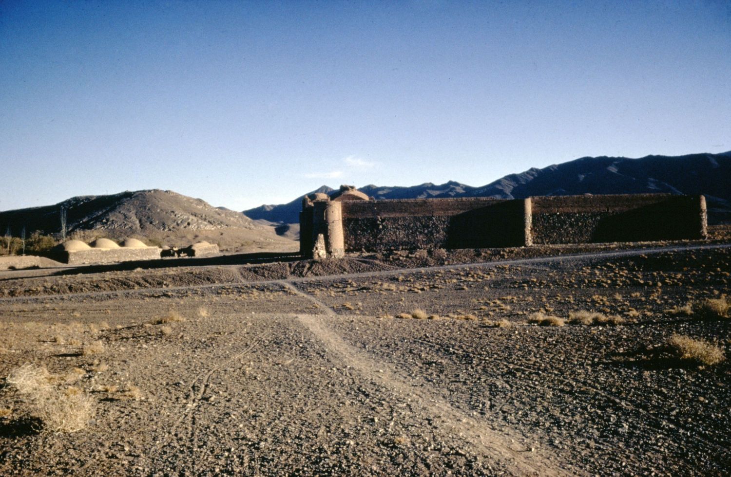 Karvansara-yi Rivad-i Bustan in Rivad-i Bustan