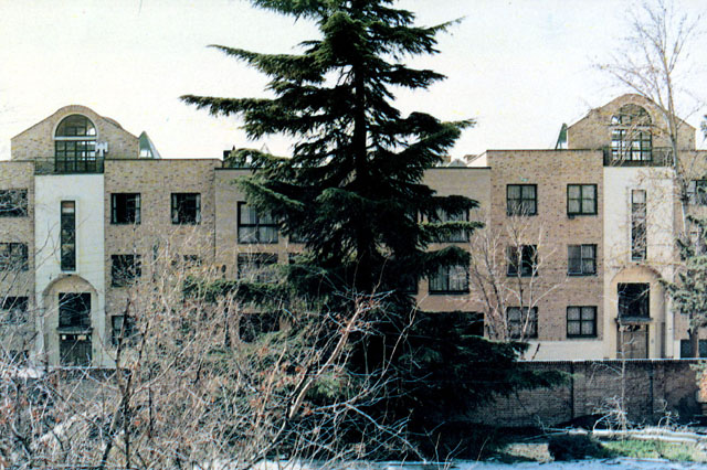 Pirayesh Housing Complex in Tehrān