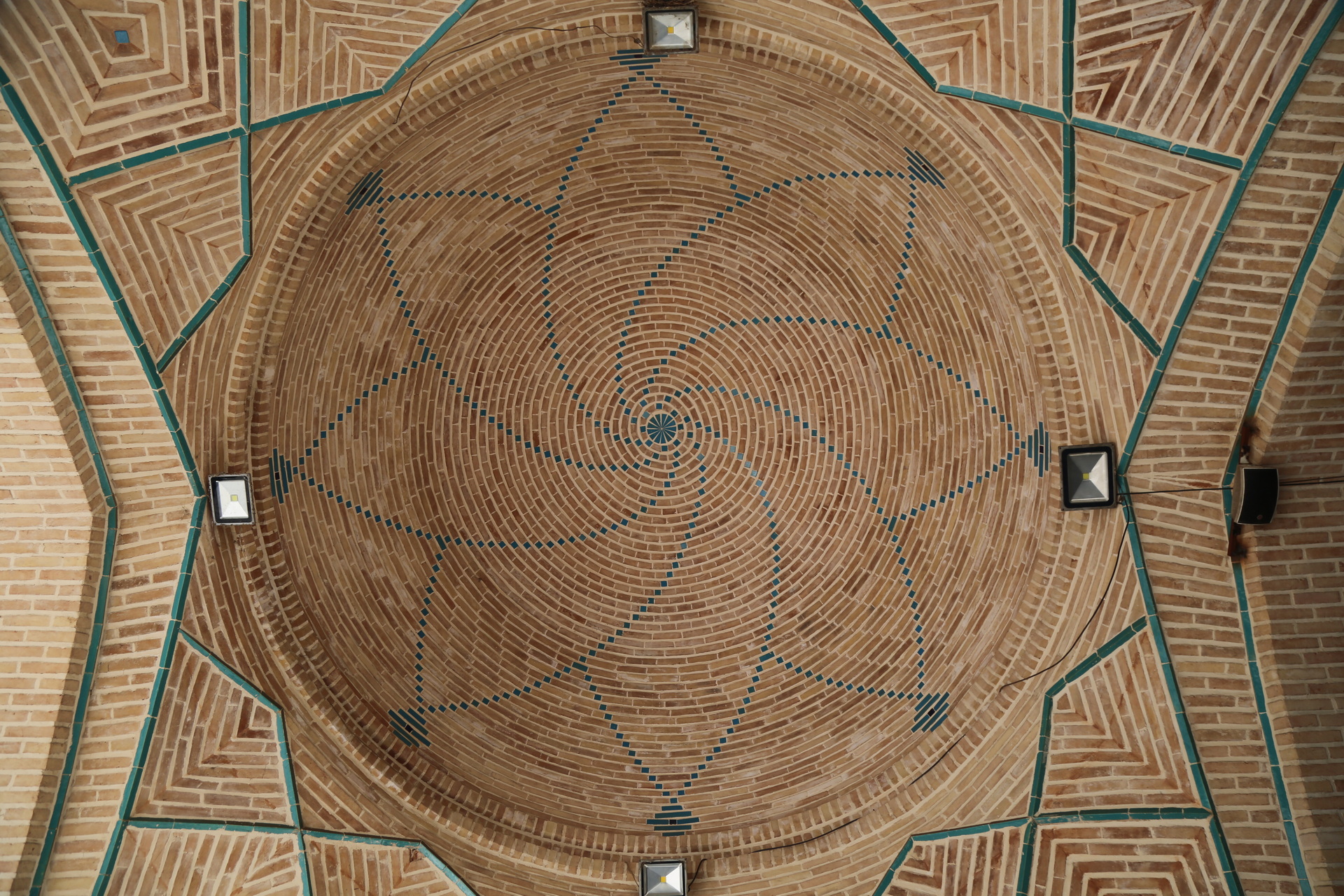 Restoration of Oudlajan Bazar in Tehran