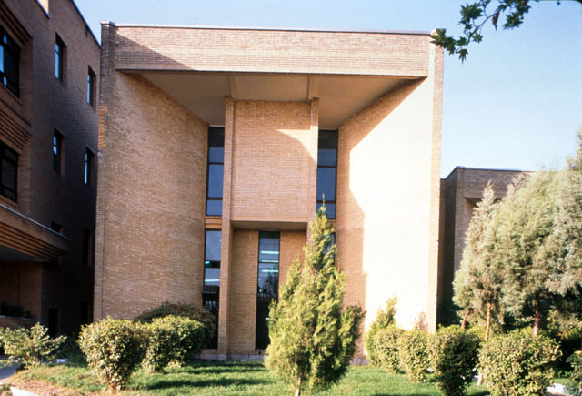 دانشکده مدیریت بازرگانی تهران in Tehrān