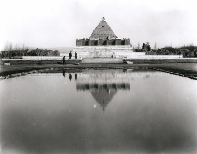 آرامگاه فردوسی توس in توس