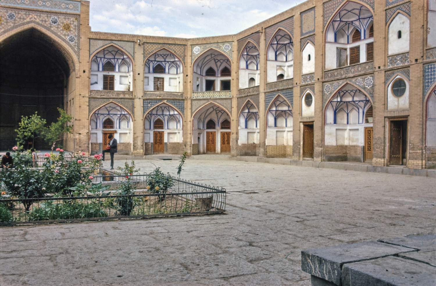 Madrasah-i Kasah'garan in Isfahan