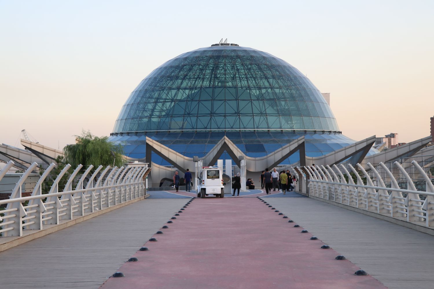 Park-i Ab-u-Atash in Tehran