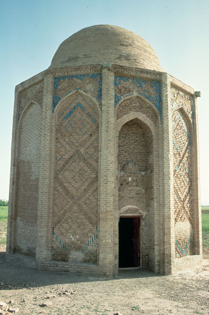 Imamzadah Hud in Darjazin