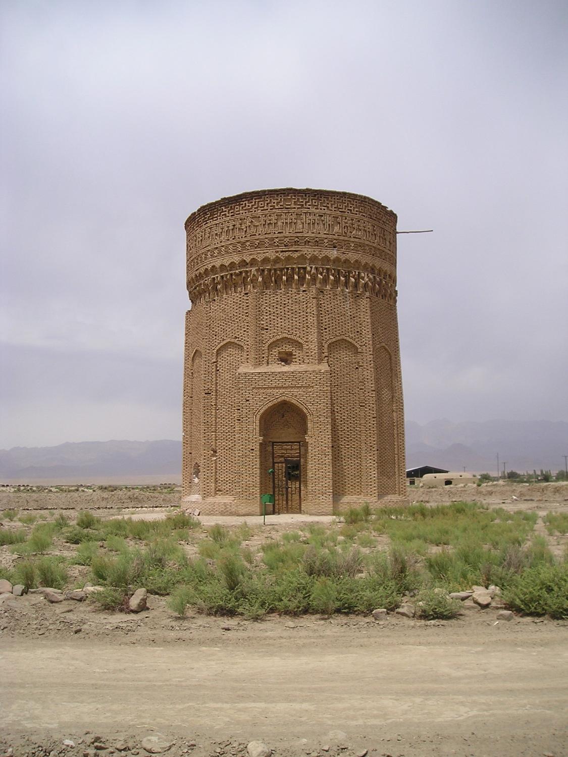 Burj-i Mihmandust in Damghan