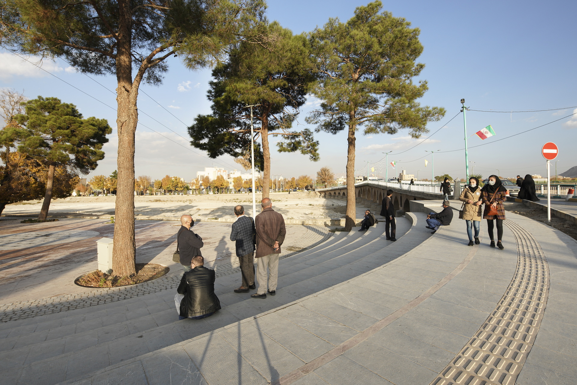 Farhang Plaza in Falavarjan