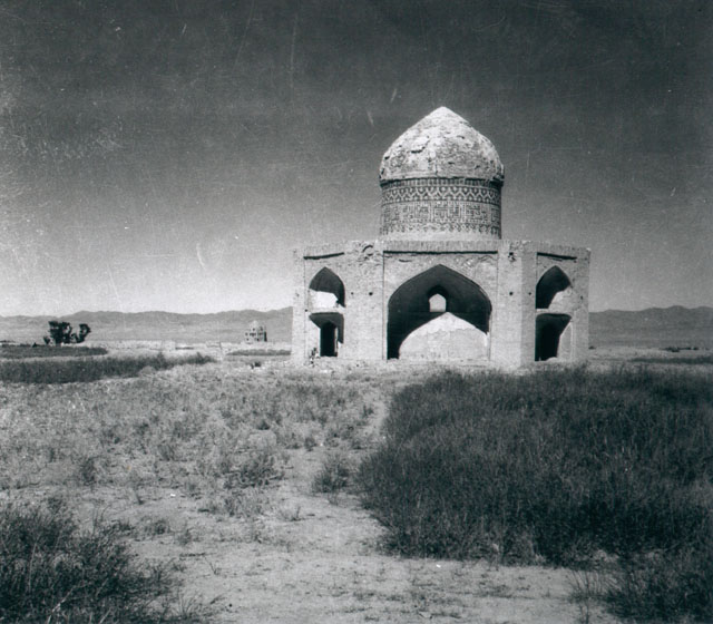 Mullah Hassan-i-Kashan Shrine in Sultaniya