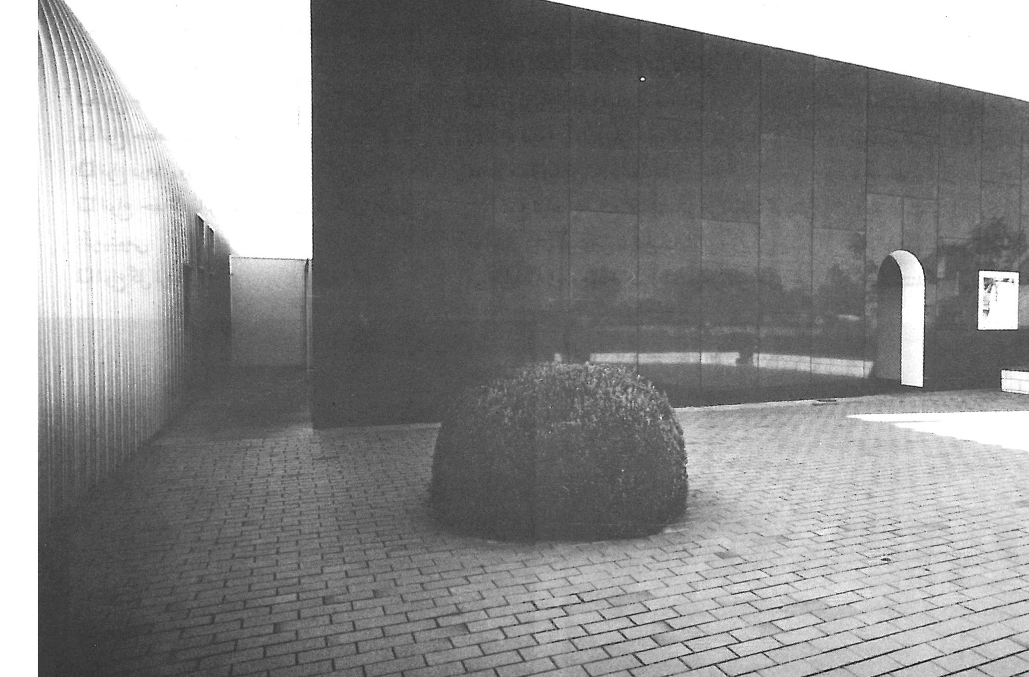 vanimmie house belgium courtyard