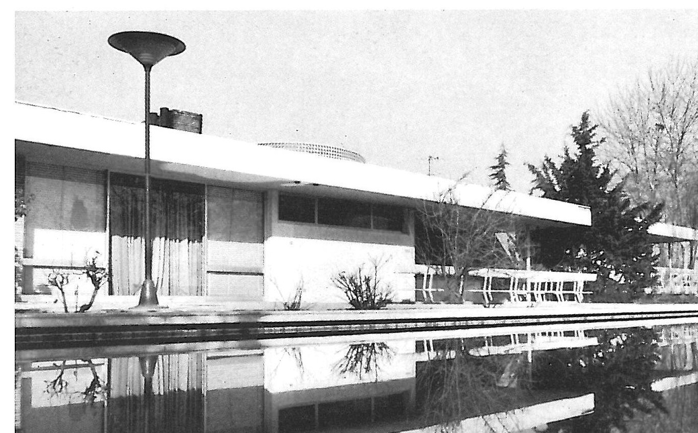 House on Vali-Asr Street, Tehran, 1339 (1960)