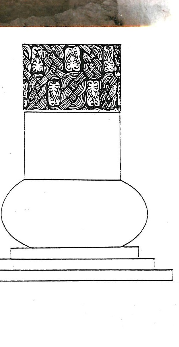 Plaster-work ornaments on the shafts of the columns