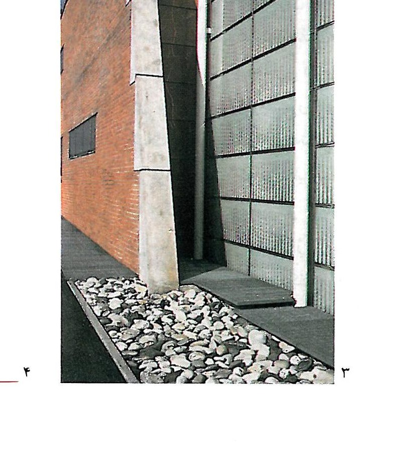 Central Offices and Warehouse of a Pharmaceutical Company, Maribor — junction of the brick and glass facades