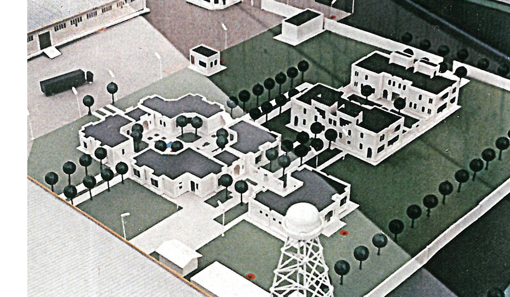 Office-Welfare Complex, Ahwaz — model of the complex