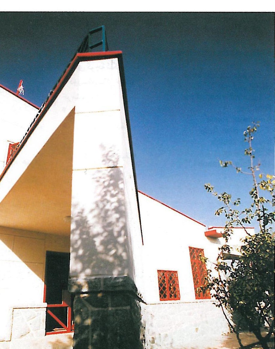 Fardis Garden Villa, Karaj, 1997-98 — south corner of the building