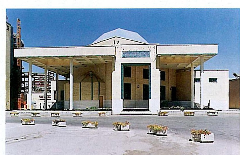نمای جنوبی (کارفرما طرح گنبد را در هنگام اجرا تغییر داده است)