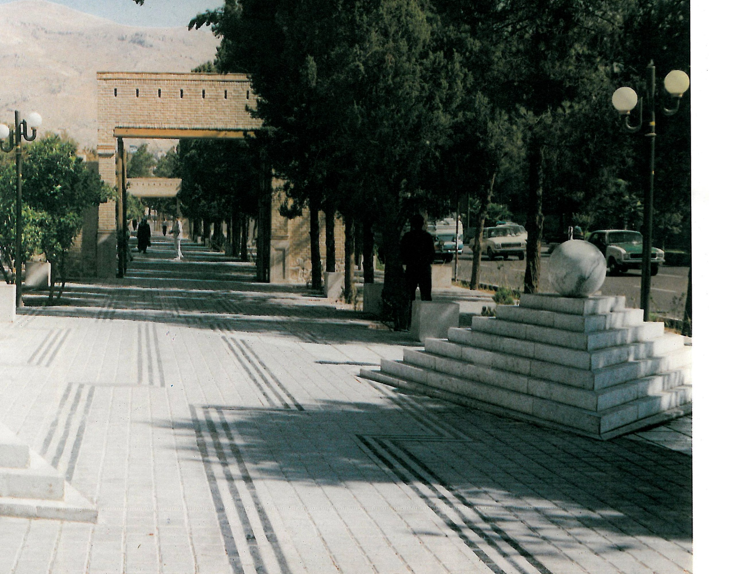 مهرداد ایروانیان، پدیده سرایی معماری