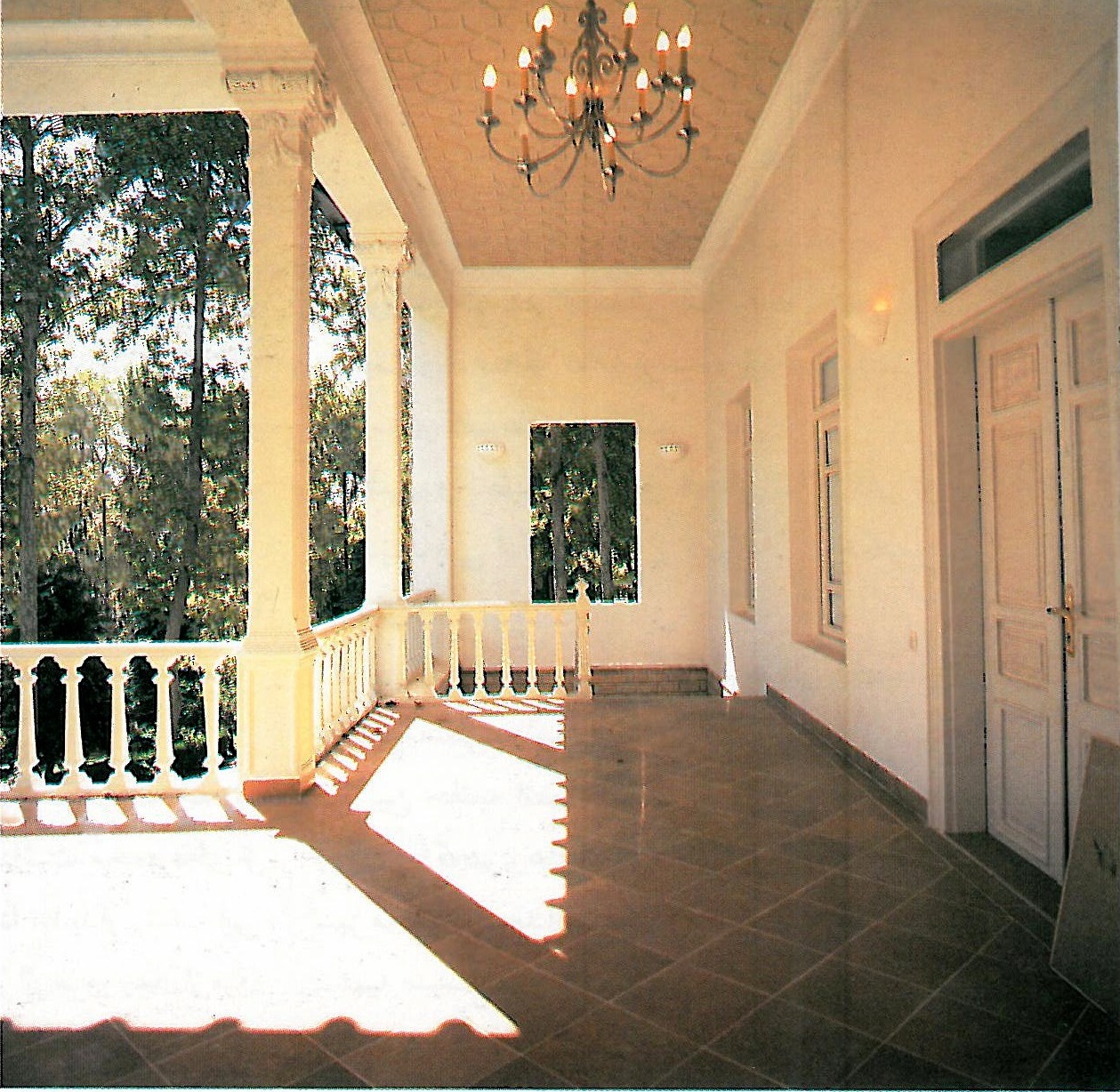 Entrance to the second floor
