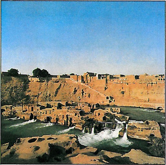 Street view between Shushtar New Town's brick blocks
