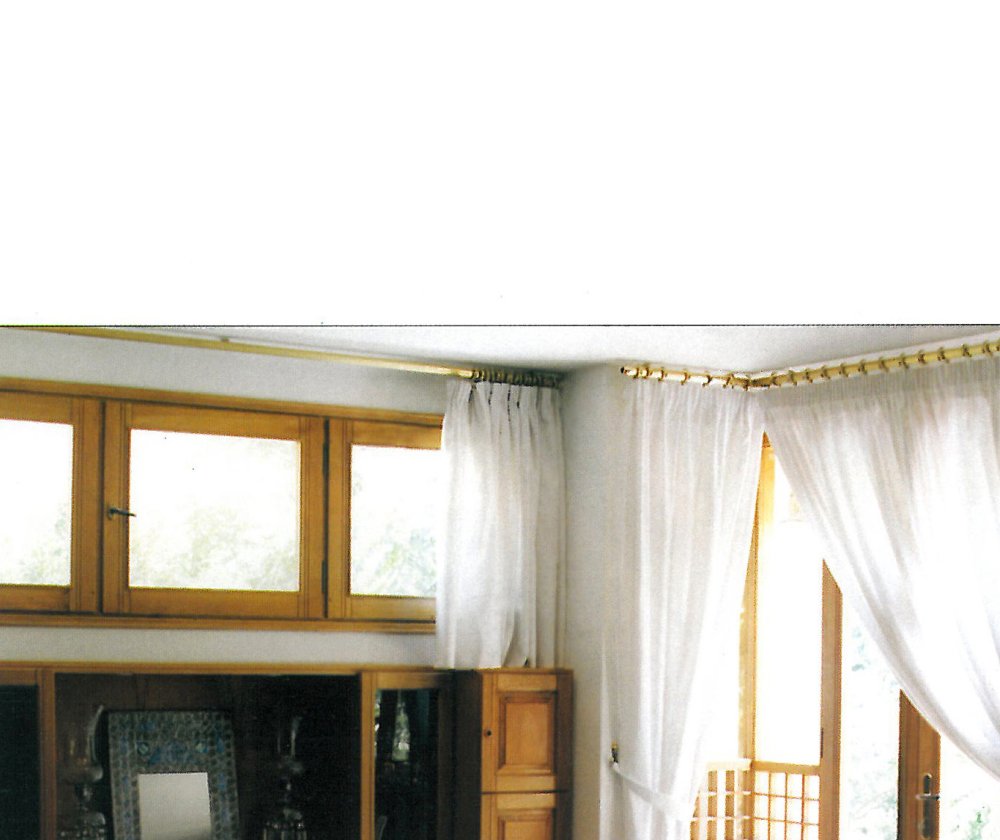 Dr Shokrani's House, Isfahan, 1995 — living room with crystal chandelier.