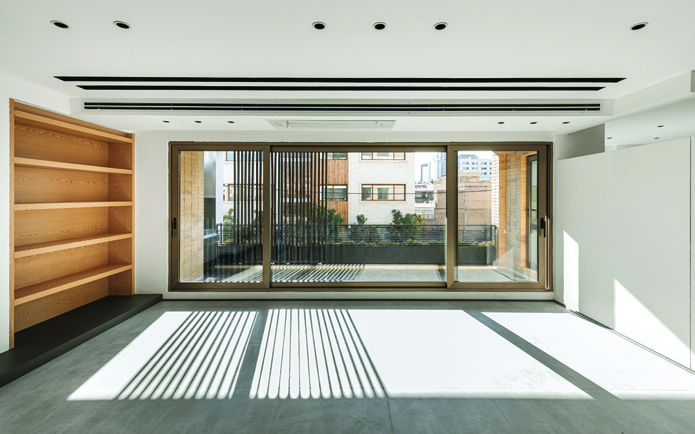 Apartment No. Five