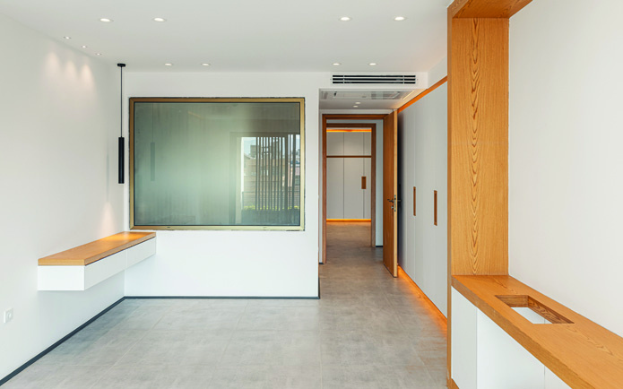 Apartment No. Five