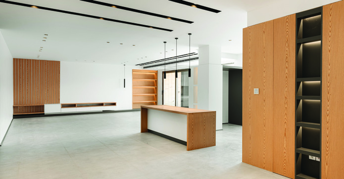 Apartment No. Five