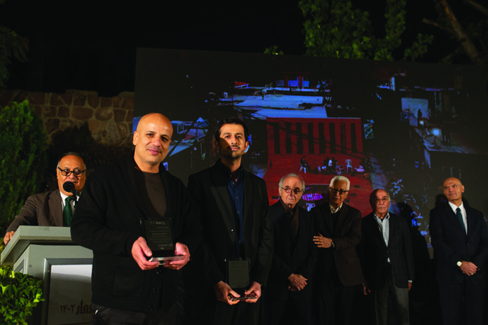 برندگان روی صحنه مراسم بیست‌وسومین دوره جایزه معمار