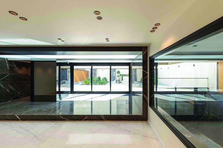 Chaharbagh-Chaharghab Residential Building