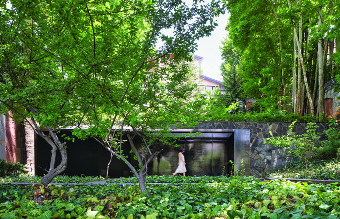 Otagh-e Shekar (Hunting Room)