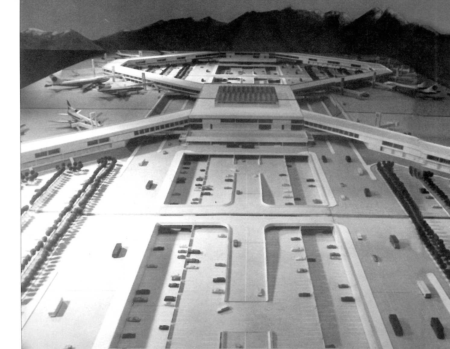Model of the Mehrabad Airport extension, Tehran