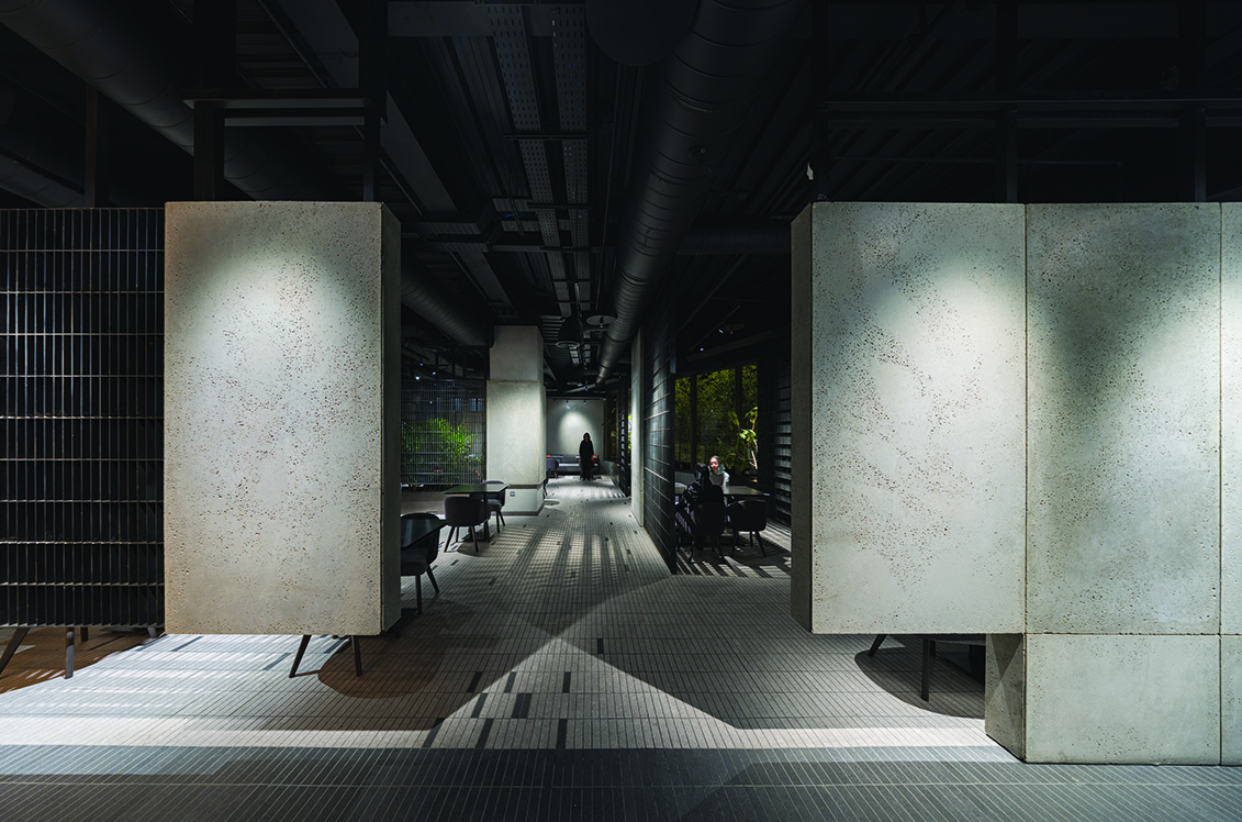 Kashi Biaz Restaurant