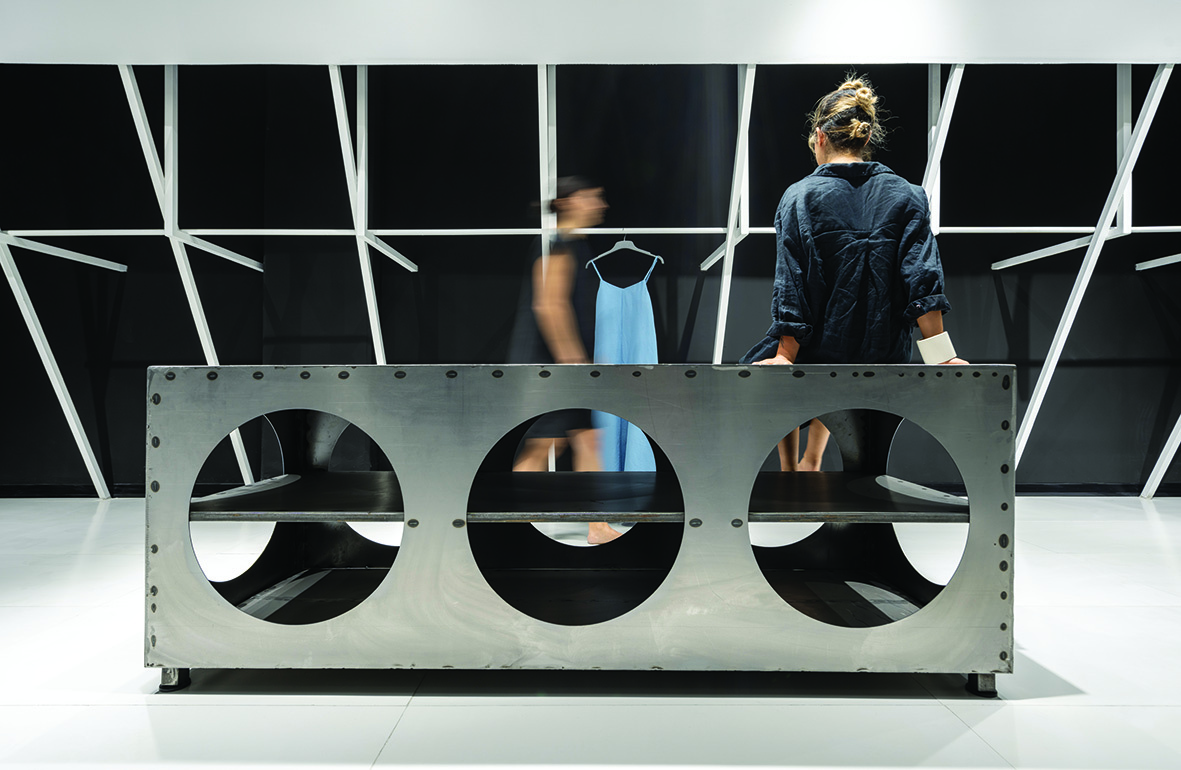 Ultima Boutique, Pin Plaza Complex