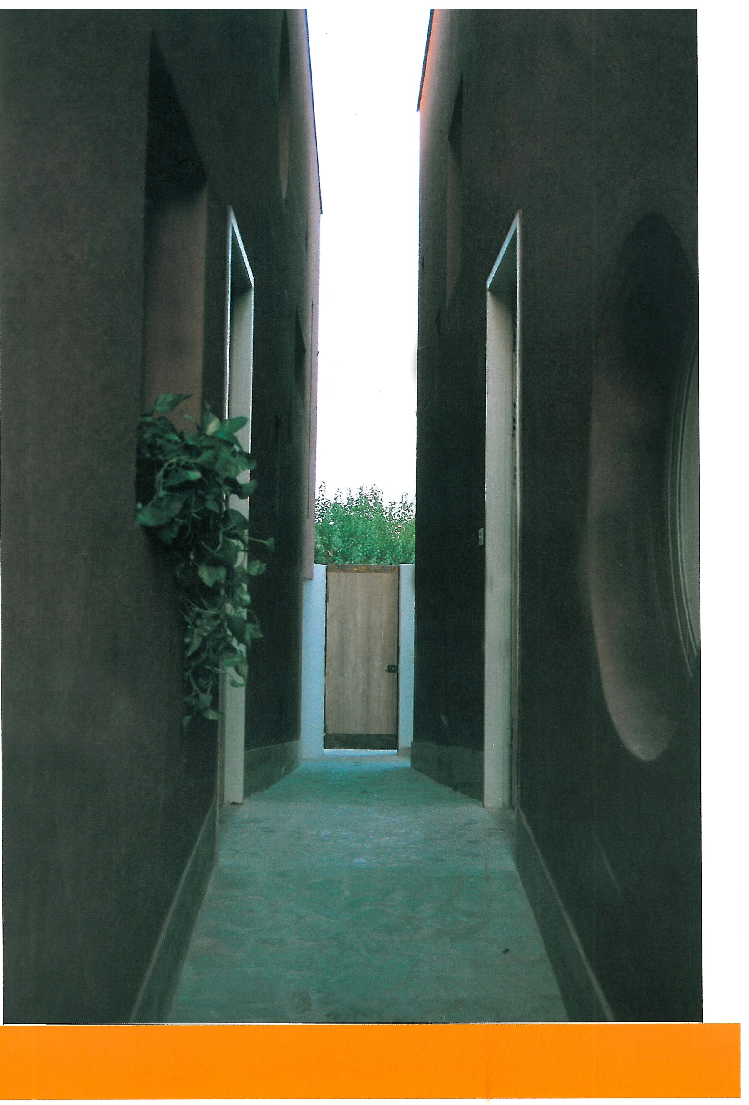 Sadri Residence, Isfahan — Mohammad Reza Ghane'i and Ali Sheykholeslam (1st place) — visual link between the floors