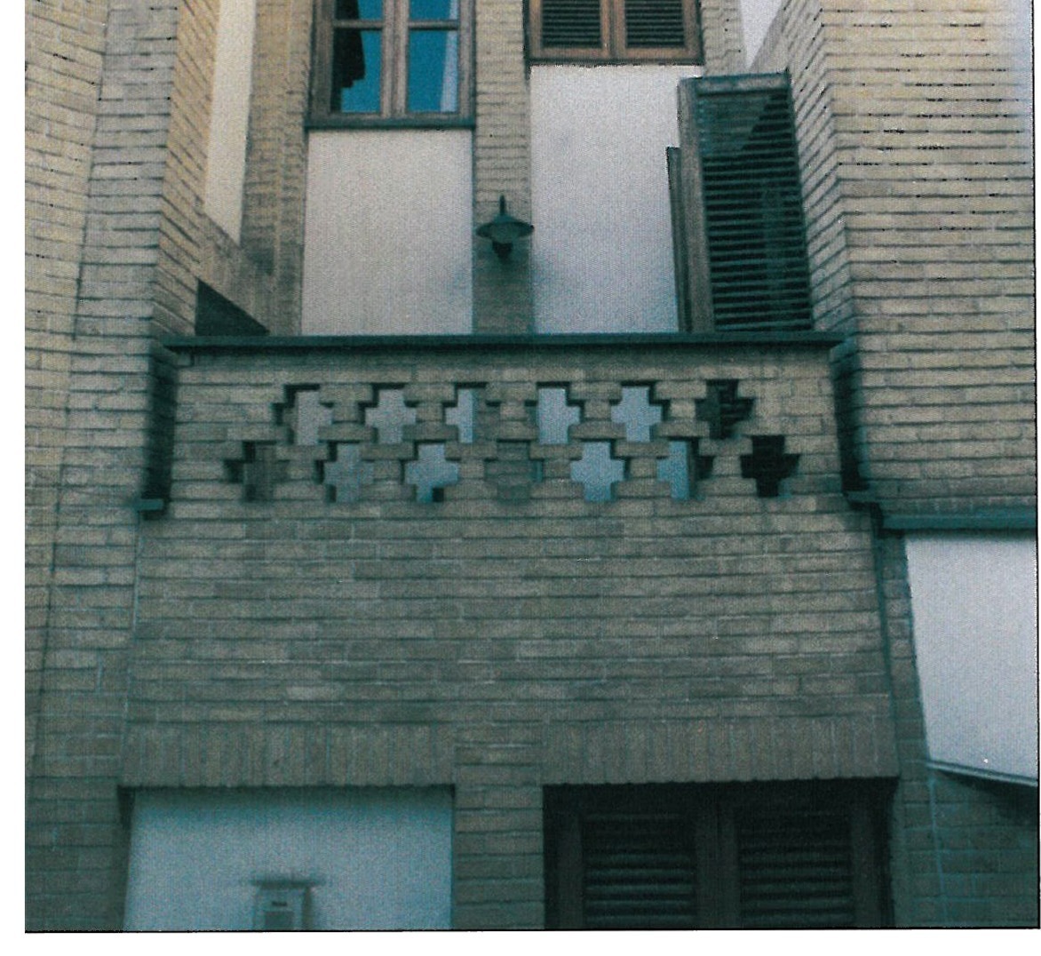 House No. 2, Shiraz — Mehrdad Iravanian (4th place) — free combination of materials in the façade