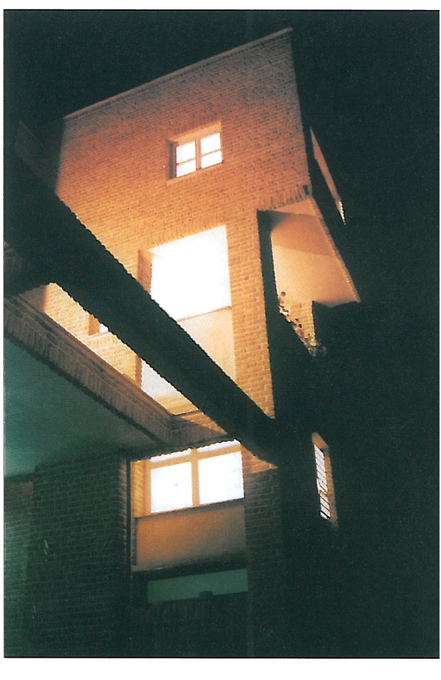 Pirayesh Building — Farbar Javaherian (jury selection) — interior detail