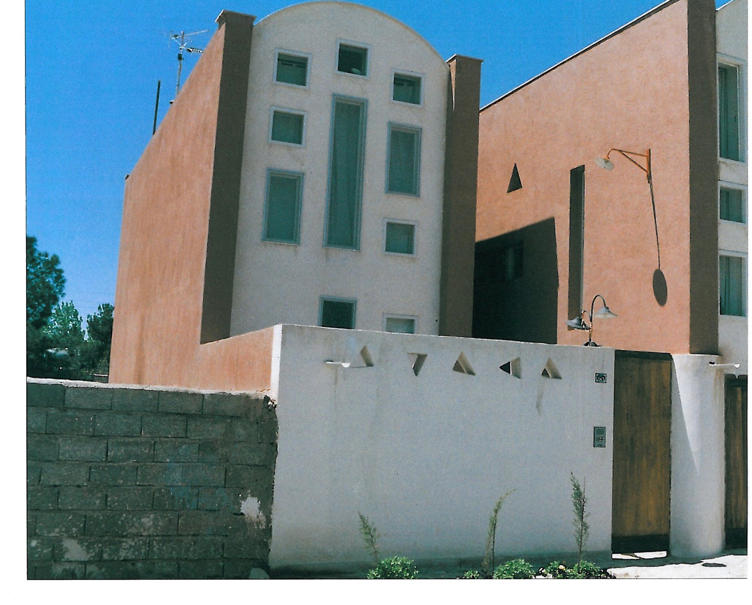 Sadri House, Isfahan (1st place) — exterior view