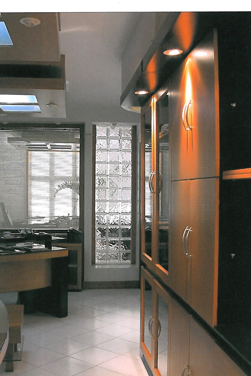 Entrance hall with two desks