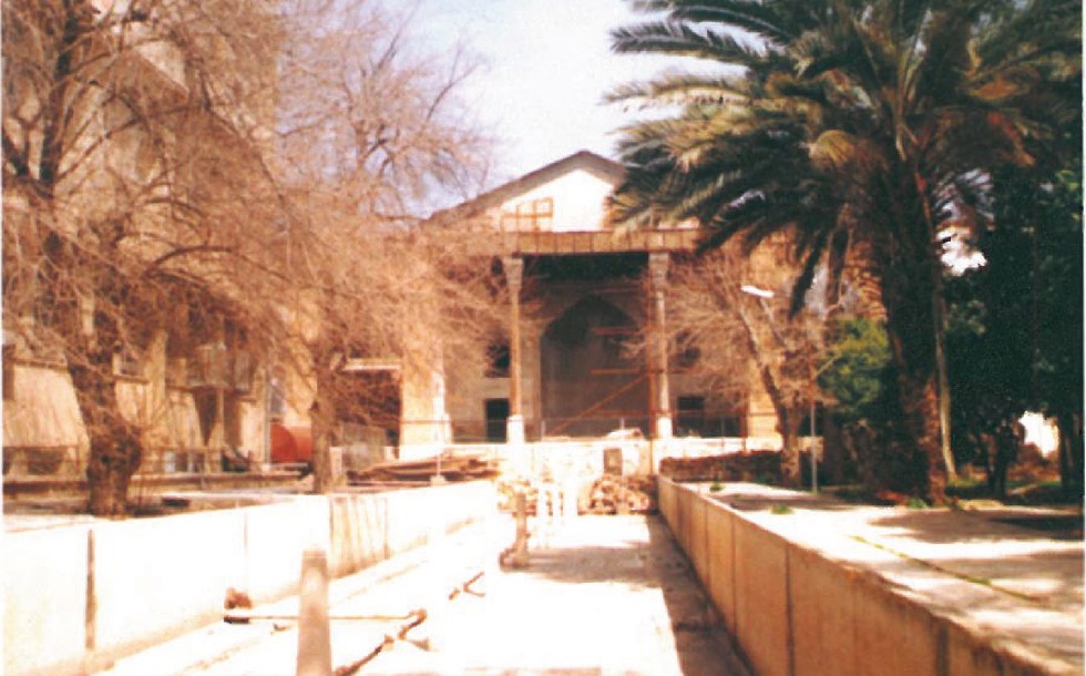 Photograph of the Tribunal court building's exterior before restoration