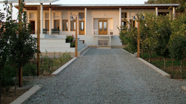 The garden by day.