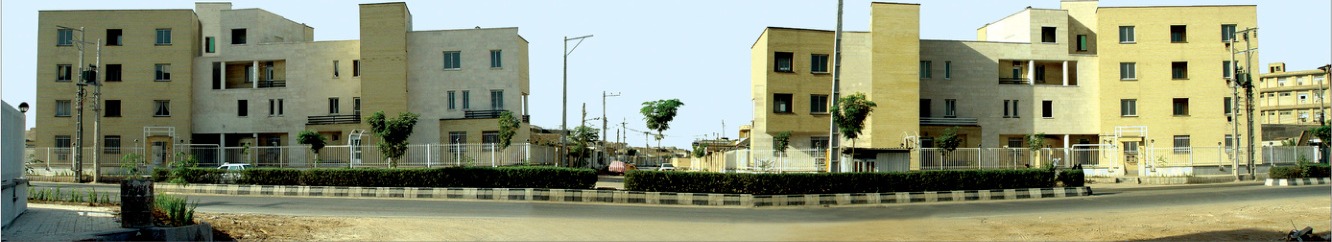 Panorama of the north façade.