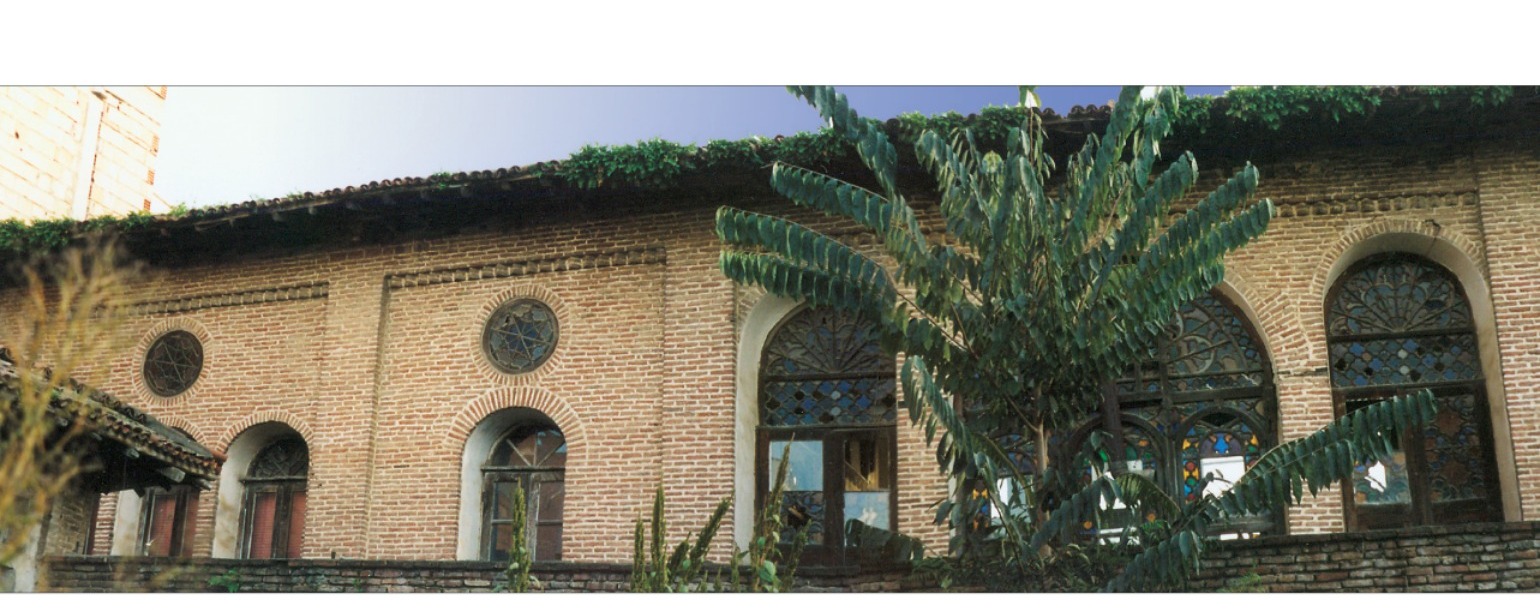 Dwelling Places in the Historical Texture of Babol