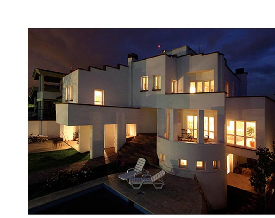 Artist's Villa, Lavasan