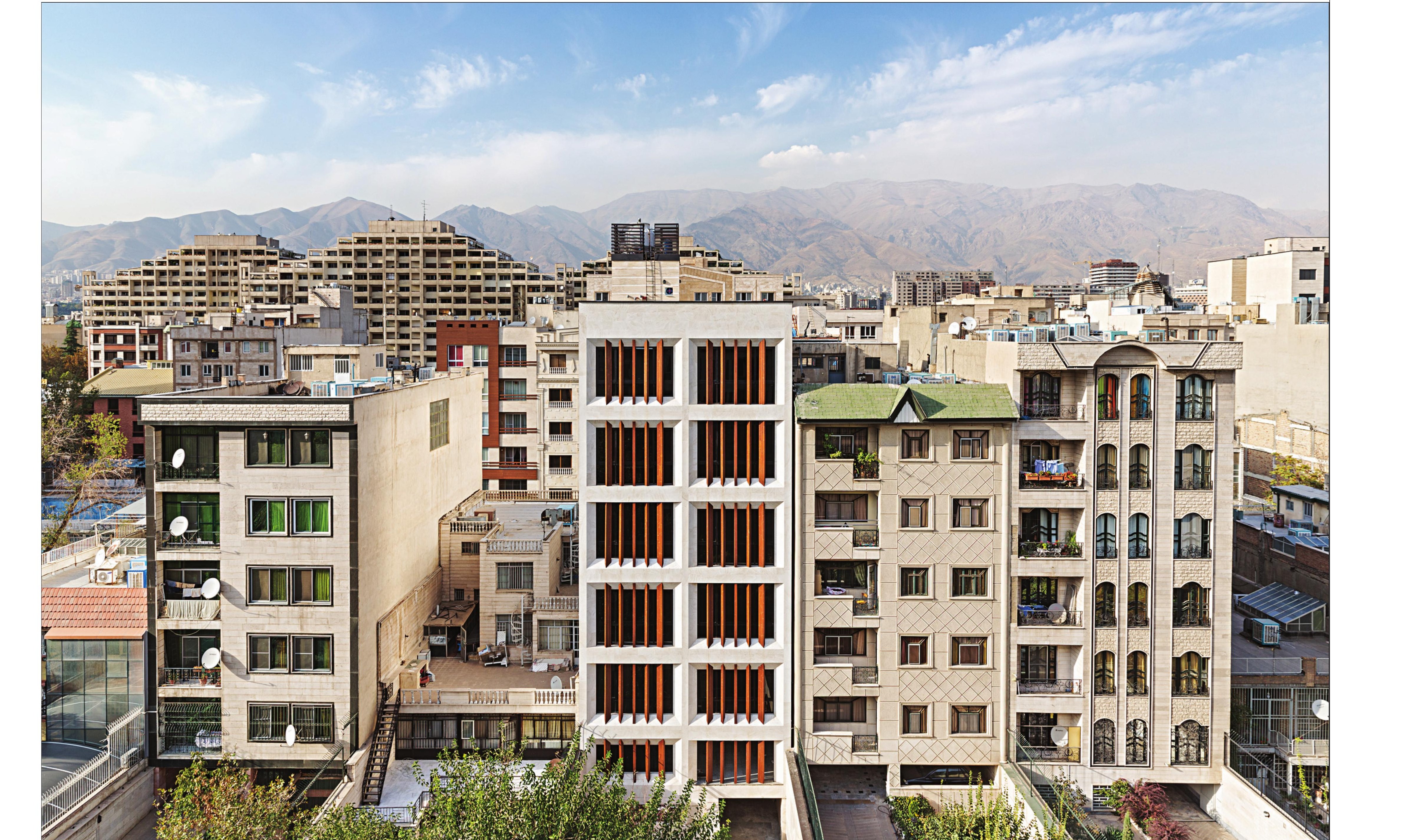 2nd Place: Nikbaspar Office Building, Tehran