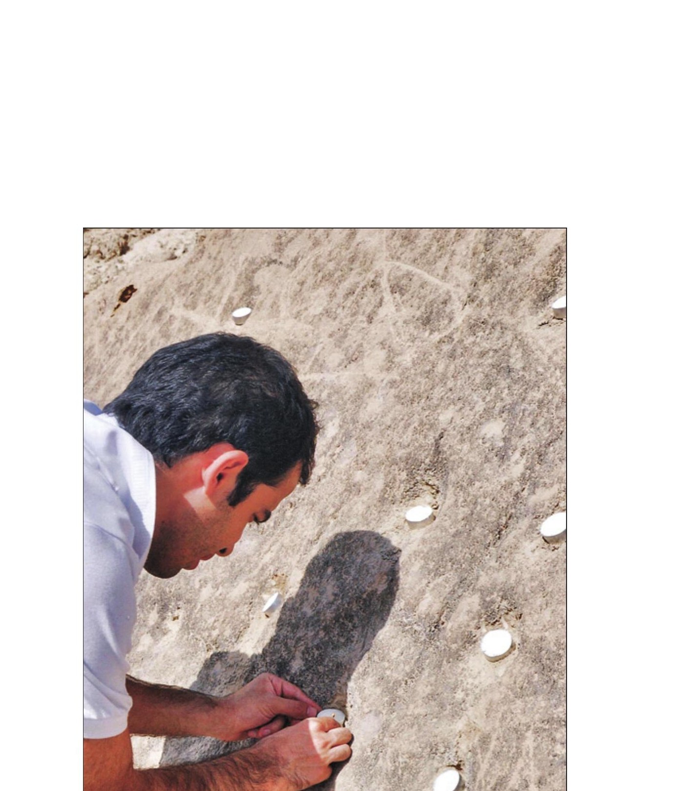 A local builder at work — the project was delivered by craftsmen from Chahoo Sharqi village.