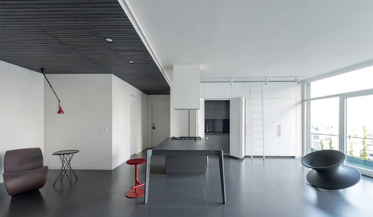 Stair and access landing