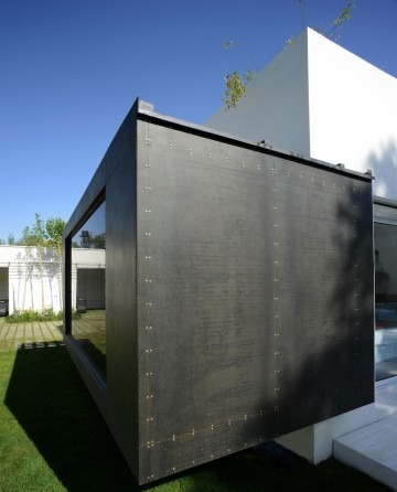 Main villa exterior, two simple rectangular volumes