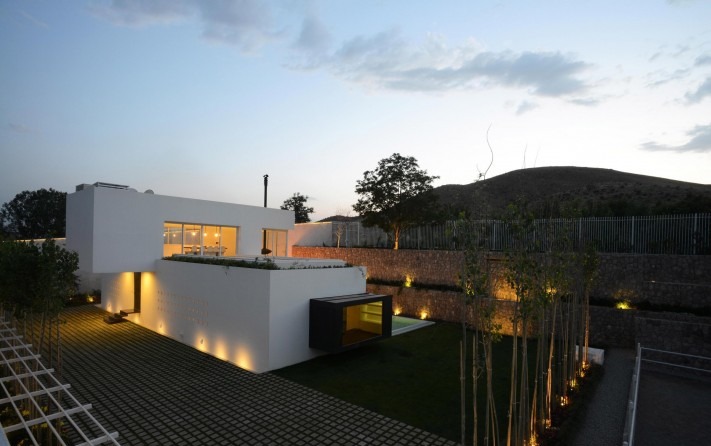 Living space with full-height glazing