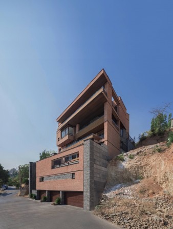 An Intimate Apartment In Lavasan