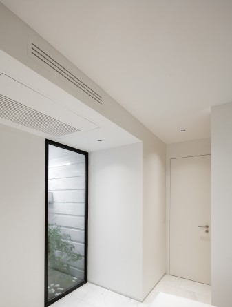 Small inner courtyard on the north face