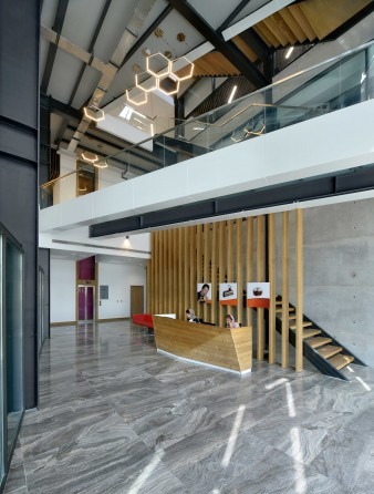 Golnan Puratos Complex